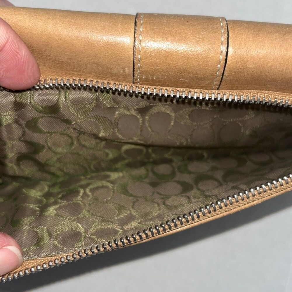 Coach Women's Light Tan Hampton Bill Card Coin Tri-Fold Leather Wallet - Picture 5 of 11